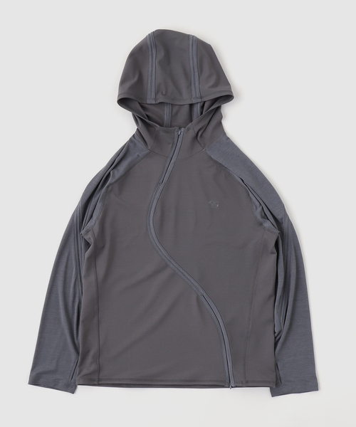 PULP/417EDIFICE(パルプフォーワンセブンエディフィス)の「SAN SAN GEAR / サンサンギア WAVE LONG SLEEVE(パーカー・メンズ・ブラック/チャコールグレー・1/2)」の2枚目の写真