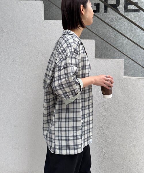 CIAOPANIC TYPY（チャオパニックティピー）の「【ユニセックス】パナマ織り/袖配色/クロス半袖チェックシャツ（シャツ/ブラウス・レディース・ベージュ/ミント/グリーン/ブルー・LARGE/MEDIUM）」の8枚目の写真