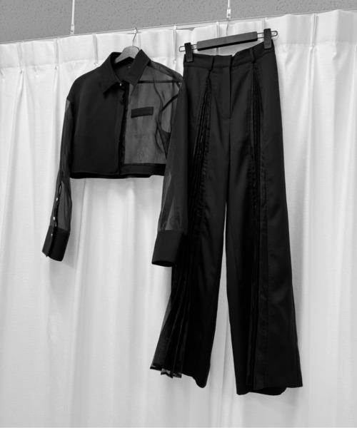 LVEU.(ラブユ.)の「【LVEU.】シアープリーツ切り替えワイドパンツ / ボトムス パンツ ワイド シアー プリーツ ワイドパンツ 肌見せ モード ブラック(その他パンツ・レディース・ブラック・FREE)」の9枚目の写真