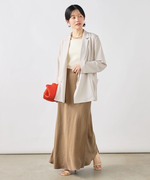 NOLLEY’S Sophi(ノーリーズソフィ)の「《セットアップ対応》ウォッシャブルエアリージョーゼットドレープライトジャケット(テーラードジャケット・レディース・ベージュ/ブラック・38/36/34)」の3枚目の写真