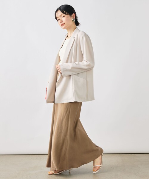 NOLLEY’S Sophi(ノーリーズソフィ)の「《セットアップ対応》ウォッシャブルエアリージョーゼットドレープライトジャケット(テーラードジャケット・レディース・ベージュ/ブラック・38/36/34)」の4枚目の写真