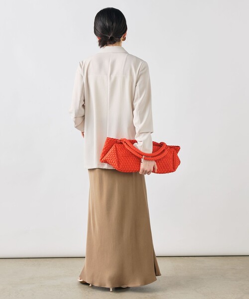 NOLLEY’S Sophi(ノーリーズソフィ)の「《セットアップ対応》ウォッシャブルエアリージョーゼットドレープライトジャケット(テーラードジャケット・レディース・ベージュ/ブラック・38/36/34)」の7枚目の写真