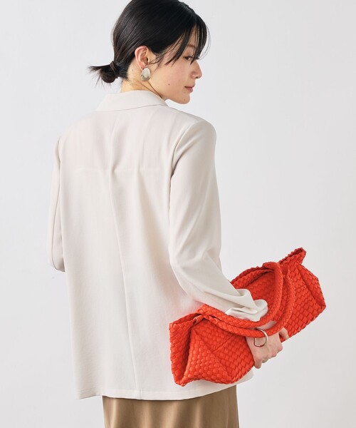 NOLLEY’S Sophi(ノーリーズソフィ)の「《セットアップ対応》ウォッシャブルエアリージョーゼットドレープライトジャケット(テーラードジャケット・レディース・ベージュ/ブラック・38/36/34)」の10枚目の写真