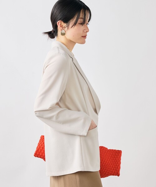 NOLLEY’S Sophi(ノーリーズソフィ)の「《セットアップ対応》ウォッシャブルエアリージョーゼットドレープライトジャケット(テーラードジャケット・レディース・ベージュ/ブラック・38/36/34)」の11枚目の写真