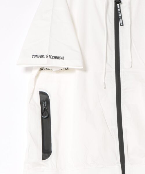 LUXE/R GOLF(ラグジュ ゴルフ)の「(RM)【LUXE/R GOLF】ストレッチ クロス ジップ パーカー 半袖 パーカ(パーカー・メンズ・ホワイト/ダークグレー/カーキ/ブラック・X-LARGE/LARGE/MEDIUM)」の6枚目の写真