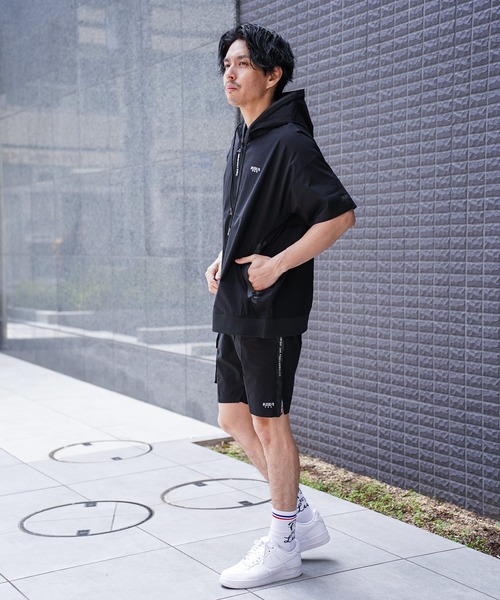 LUXE/R GOLF(ラグジュ ゴルフ)の「(RM)【LUXE/R GOLF】ストレッチ クロス ジップ パーカー 半袖 パーカ(パーカー・メンズ・ホワイト/ダークグレー/カーキ/ブラック・X-LARGE/LARGE/MEDIUM)」の16枚目の写真