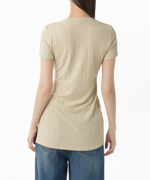 MUSINSA STANDARD WOMAN（ムシンサスタンダードウーマン）の「ウィメンズバーティカルテクスチャーサイドボタンロングTシャツ[ライトベージュ]（Tシャツ/カットソー・レディース・その他・X-SMALL/SMALL/MEDIUM/LARGE）」の2枚目の写真