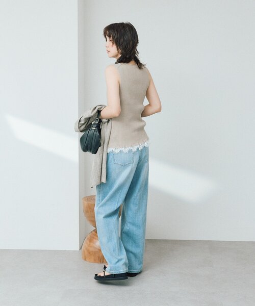 RIVE DROITE(リヴドロワ)の「【ほどよい華やかさをプラス/セットアップ対応可】レースヘムスリーブレスニット(ニット/セーター・レディース・ブラック/オフホワイト/ベージュ・FREE)」の8枚目の写真