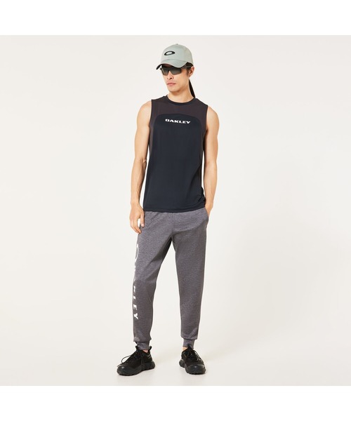 OAKLEY(オークリー)の「オークリー O-TECH COLD PERF SS CREW 3.0 タンクトップ/スポーツ・トレーニングコレクション/メンズ/OAKLEY(タンクトップ・メンズ・ブラック・M/L)」の2枚目の写真