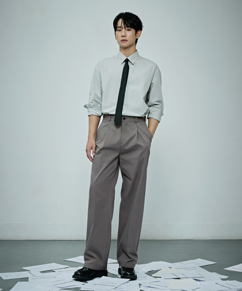 MINDBRIDGE(マインドブリッジ)の「ワイドワンタックアジャストパンツ(スラックス・メンズ・カーキ・29/30/32/34/36)」の2枚目の写真