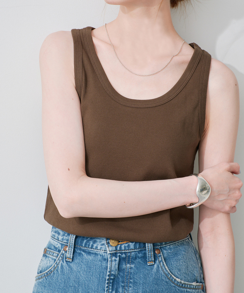 SLOBE IENA（スローブイエナ）の「《追加3》basic タンクトップ（Tシャツ/カットソー・レディース・ブラウン/ホワイト/ベージュ・FREE）」の2枚目の写真