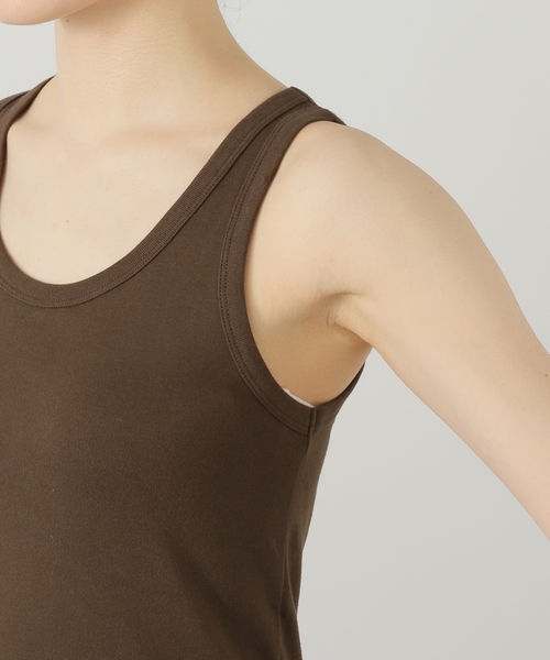 SLOBE IENA（スローブイエナ）の「《追加3》basic タンクトップ（Tシャツ/カットソー・レディース・ブラウン/ホワイト/ベージュ・FREE）」の6枚目の写真