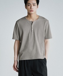 WYM LIDNM（ウィム バイ リドム）の「REFINED RIB STRETCH HENLEY TEE（Tシャツ/カットソー）」