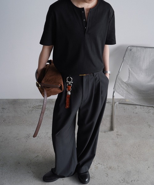 WYM LIDNM(ウィム バイ リドム)の「REFINED RIB STRETCH HENLEY TEE(Tシャツ/カットソー・メンズ・チャコール/オフホワイト/グレー/ブラック/ダークブラウン・XS/S/M/L/XL)」の22枚目の写真