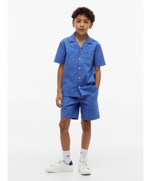 TOMMY HILFIGER(トミーヒルフィガー)の「BOYS ストレッチポプリンショートスリーブフラッグシャツ(シャツ/ブラウス・キッズ・ブルー・140cm/150cm/160cm/130cm)」の2枚目の写真