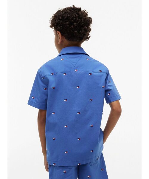 TOMMY HILFIGER(トミーヒルフィガー)の「BOYS ストレッチポプリンショートスリーブフラッグシャツ(シャツ/ブラウス・キッズ・ブルー・140cm/150cm/160cm/130cm)」の4枚目の写真