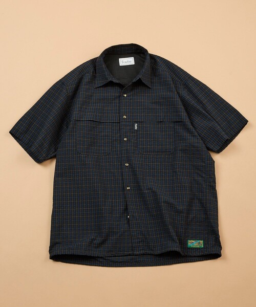 Foxfire（フォックスファイヤー）の「Foxfire/フォックスファイヤー 別注 フィッシングポケット ショートスリーブ シアサッカー スピンドル チェックシャツ（シャツ/ブラウス・メンズ・ベージュ/ブラック/チャコールグレー・LARGE/MEDIUM）」の5枚目の写真