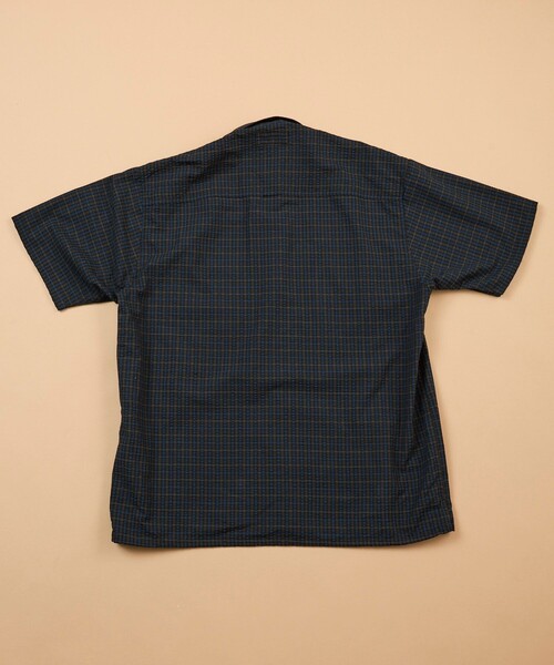 Foxfire（フォックスファイヤー）の「Foxfire/フォックスファイヤー 別注 フィッシングポケット ショートスリーブ シアサッカー スピンドル チェックシャツ（シャツ/ブラウス・メンズ・ベージュ/ブラック/チャコールグレー・LARGE/MEDIUM）」の15枚目の写真