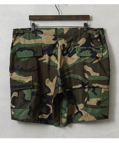 MILITARY(ミリタリー)の「実物 新品 デッドストック 米軍 リメイク WOODLAND CAMO リップストップ カーゴショーツ(カーゴパンツ・メンズ・グリーン系カモフラージュ・XL-Regular)」の6枚目の写真