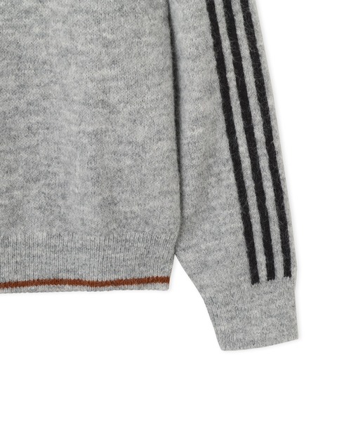 adidas（アディダス）の「adidas 3 STRIPES FLUFFY KNIT CREW / アディダス 3 ストライプス フラッフィー ニット クルー（ニット/セーター・メンズ・ヘザーグレー・S/M/L/XL/XXL）」の6枚目の写真