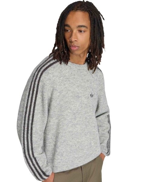 adidas（アディダス）の「adidas 3 STRIPES FLUFFY KNIT CREW / アディダス 3 ストライプス フラッフィー ニット クルー（ニット/セーター・メンズ・ヘザーグレー・S/M/L/XL/XXL）」の3枚目の写真