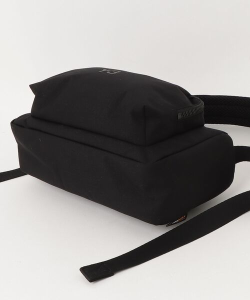 Y-3(ワイスリー)の「Y-3 CROSSBODY BAG(ボディバッグ/ウエストポーチ・メンズ・ブラック・ONE SIZE)」の5枚目の写真