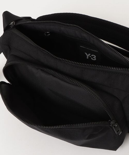 Y-3(ワイスリー)の「Y-3 CROSSBODY BAG(ボディバッグ/ウエストポーチ・メンズ・ブラック・ONE SIZE)」の6枚目の写真