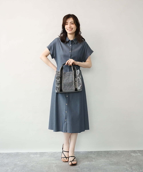 MK MICHEL KLEIN（エムケーミッシェルクラン）の「[WEB限定/300g以下の軽量]サイドフリルスクエアデザインバッグ（トートバッグ・レディース・ベージュ/チャコールグレー/ピンク/ネイビー/ブラック・00）」の8枚目の写真