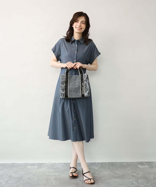 MK MICHEL KLEIN（エムケーミッシェルクラン）の「[WEB限定/300g以下の軽量]サイドフリルスクエアデザインバッグ（トートバッグ・レディース・ベージュ/チャコールグレー/ピンク/ネイビー/ブラック・00）」の9枚目の写真