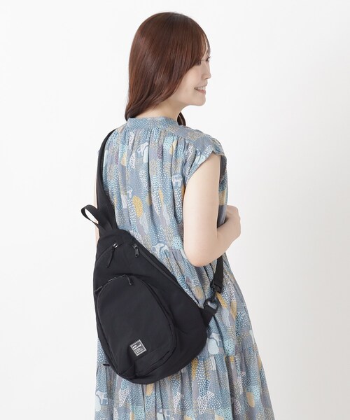 one'sterrace（ワンズテラス）の「anello ムレしらずクロスボディ（ショルダーバッグ・レディース・ブラック系8/ベージュ系8/グレー系4・99）」の20枚目の写真