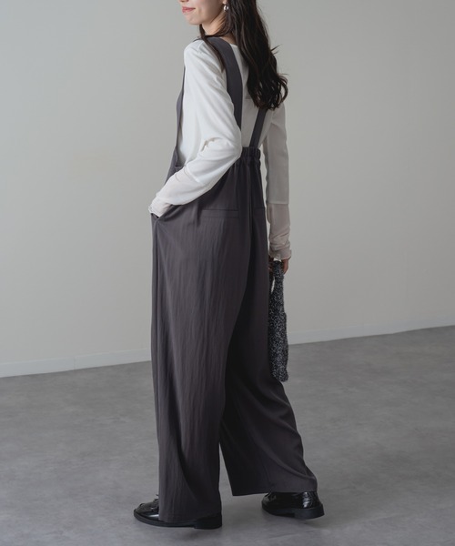 refinedworks(リファインドワークス)の「【refinedworks】すっきり華奢見え!フロントタック サロペット パンツ(サロペット/オーバーオール・レディース・ブラウン/ベージュ/チャコールグレー・FREE)」の5枚目の写真