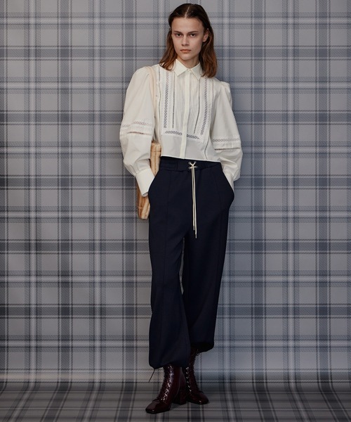 MAISON SPECIAL(メゾンスペシャル)の「【2026Autumn PRE-ORDER】Pintuck Lace Blouse/ピンタックレースブラウス(シャツ/ブラウス・レディース・オフホワイト/サックスブルー・FREE)」の3枚目の写真