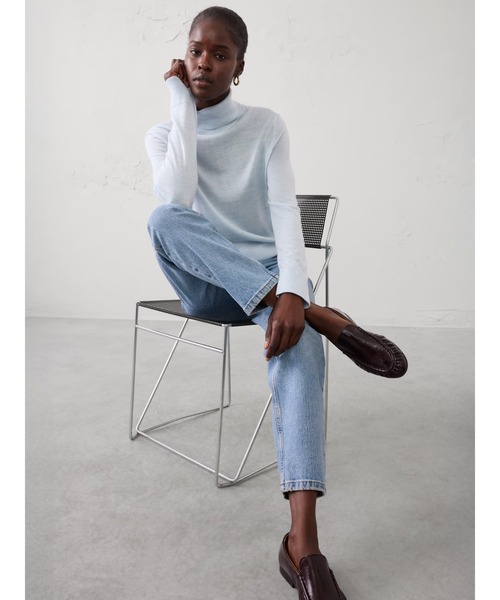 BANANA REPUBLIC FACTORY STORE(バナナリパブリック ファクトリーストア)の「BANANA REPUBLIC FACTORY STORE メリノウールタートルネックセーター(ニット/セーター・レディース・ネイビー/ダークブラウン/グレー/ブラック/ブルー・XS/L/M/S)」の5枚目の写真