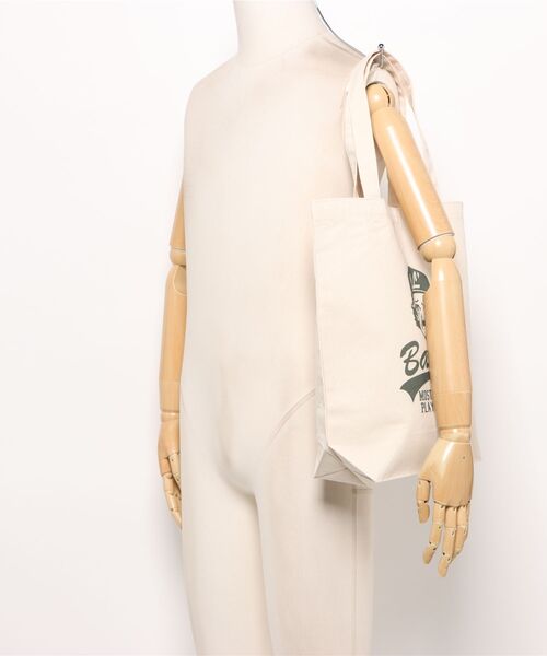 Ol' Basics(オールベーシックス)の「Ol' Basics(オール・ベーシックス) トートバッグ キャンバス イラスト ロゴ プリント 鞄 BAG アメカジ メンズ レディース ユニセックス Mサイズ(トートバッグ・レディース・ベージュ系1/ベージュ系2・FREE)」の7枚目の写真