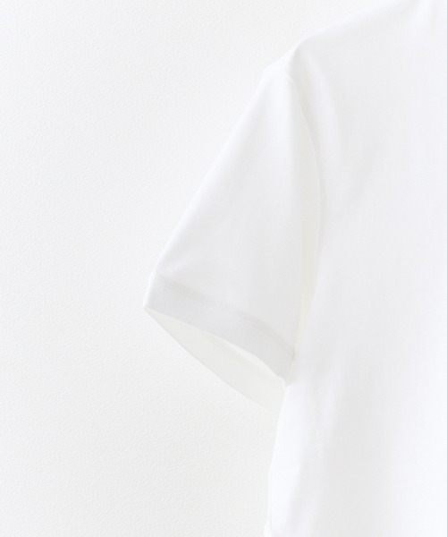 Calvin Klein(カルバン・クライン)の「Calvin Klein/カルバンクライン ショートスリーブモノグラムロゴTシャツ 腹だし レトロ ブランドロゴ ショート丈 レディース 2026年夏 夏服(Tシャツ/カットソー・レディース・ホワイト・S/M)」の4枚目の写真