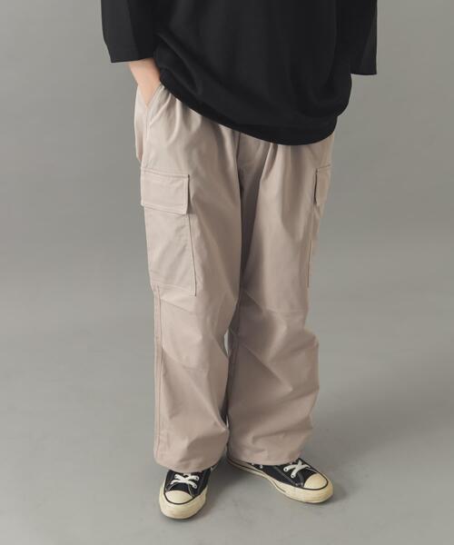 ITEMS URBANRESEARCH(アイテムズ アーバンリサーチ)の「『速乾/イージーケア』高機能ウエストイージー ツイルカーゴパンツ(その他パンツ・メンズ・ベージュ/ブラック/カーキ・LARGE/MEDIUM)」の22枚目の写真