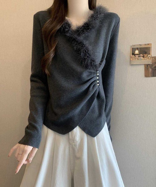 deux amour(ドゥーザムール)の「えりファー付きカシュクール長袖トップス(その他トップス・レディース・ベージュ/チャコールグレー・FREE)」の6枚目の写真