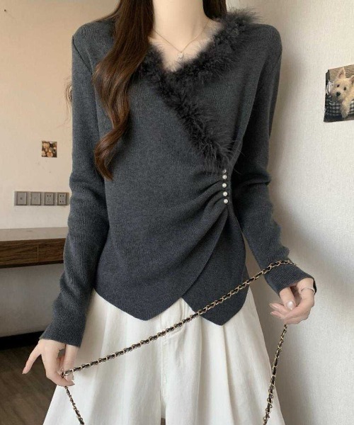 deux amour(ドゥーザムール)の「えりファー付きカシュクール長袖トップス(その他トップス・レディース・ベージュ/チャコールグレー・FREE)」の7枚目の写真