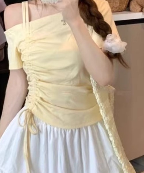tolene(トレネ)の「サイドドロスト アシメワンショルダーカットソー(Tシャツ/カットソー・レディース・イエロー/ブラック・FREE)」の14枚目の写真