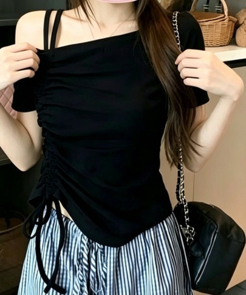 tolene(トレネ)の「サイドドロスト アシメワンショルダーカットソー(Tシャツ/カットソー・レディース・イエロー/ブラック・FREE)」の7枚目の写真