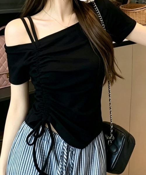 tolene(トレネ)の「サイドドロスト アシメワンショルダーカットソー(Tシャツ/カットソー・レディース・イエロー/ブラック・FREE)」の8枚目の写真