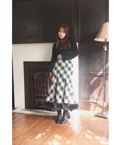 MISTREASS(ミストレアス)の「Hem Fur Plaid Semi Mermaid Skirt(スカート・レディース・ブラック・FREE)」の2枚目の写真