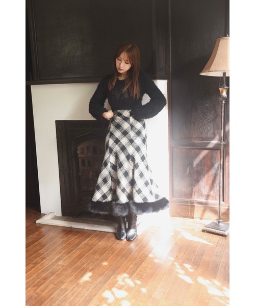 MISTREASS(ミストレアス)の「Hem Fur Plaid Semi Mermaid Skirt(スカート・レディース・ブラック・FREE)」の3枚目の写真