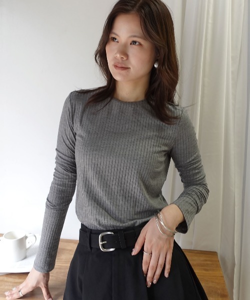 CORNERS(コーナーズ)の「ラウンドヘムリブトップス(Tシャツ/カットソー・レディース・ホワイト/ブラック/グレー・M)」の8枚目の写真
