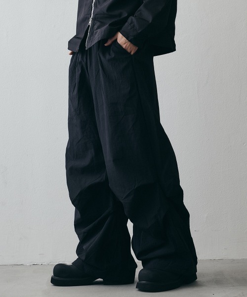 Shoowtime(ショウタイム)の「Curved Seam Wide Nylon Pants / カーブシームワイドナイロンパンツ(その他パンツ・メンズ・ブラック・X-LARGE/LARGE/MEDIUM)」の6枚目の写真