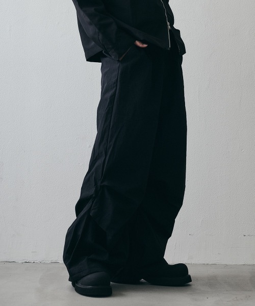 Shoowtime(ショウタイム)の「Curved Seam Wide Nylon Pants / カーブシームワイドナイロンパンツ(その他パンツ・メンズ・ブラック・X-LARGE/LARGE/MEDIUM)」の8枚目の写真