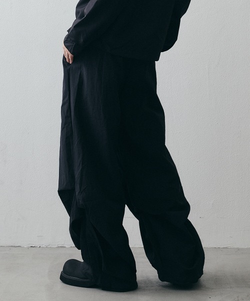 Shoowtime(ショウタイム)の「Curved Seam Wide Nylon Pants / カーブシームワイドナイロンパンツ(その他パンツ・メンズ・ブラック・X-LARGE/LARGE/MEDIUM)」の10枚目の写真