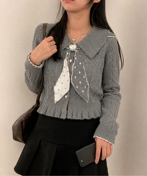 AsRiRe（アスリレイ）の「26aw 2way/トッド柄ニットカーディガン（カーディガン/ボレロ・レディース・ブラック/レッド/グレー・M）」の3枚目の写真
