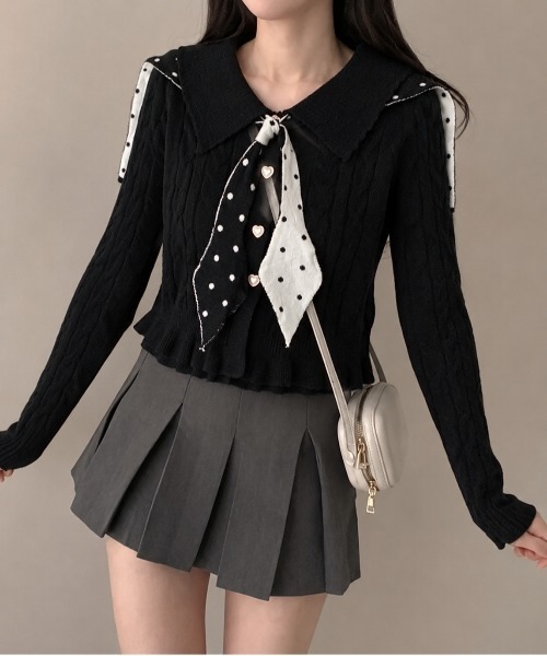 AsRiRe（アスリレイ）の「26aw 2way/トッド柄ニットカーディガン（カーディガン/ボレロ・レディース・ブラック/レッド/グレー・M）」の2枚目の写真