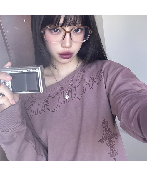 GRAVER（グレーバー）の「[WOMAN]THE SIM CROSS ワンショルダー スウェット_3color（スウェット・レディース・グレー/パープル/ブラック・FREE）」の3枚目の写真
